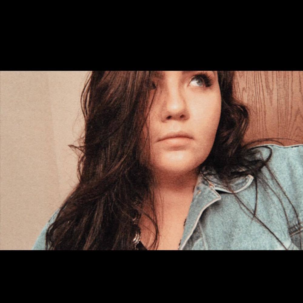 Meet your Posher, Macey